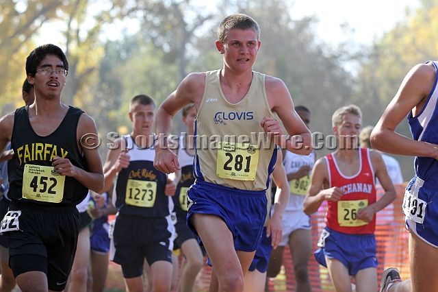 2011CIFXC-D1B-062.JPG - 2011 California CIF Cross Country Championships, Woodward Park, Fresno, California, November 27.