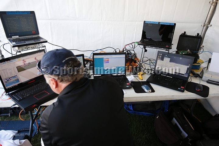 2013-NCAAXCWestSU-087.JPG - Nov 15, 2013; Sacramento, CA, USA; The NCAA D1 West Cross Country Regional at the Haggin Oaks Golf Course.